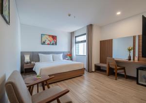 Phòng Superior Giường Đôi/2 Giường Đơn Nhìn Ra Thành Phố (Superior Double or Twin Room with City View)