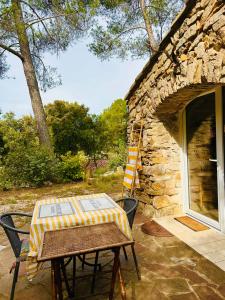Maisons d'hotes Les Cabanons Sainte Victoire : Grande Chambre Double 