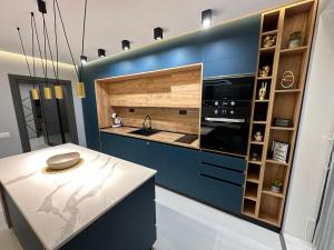 Regatta Park 2BR Exclusive Suite Parking Included