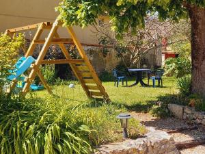 Au pays de Jacquou : Chambre d’hôtes et table d’hôtes
