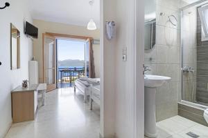 Tasoula Apartment with sea view M4