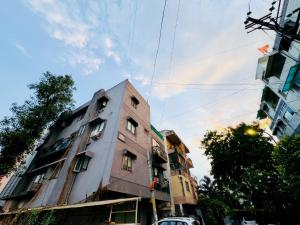 HomeEscape 1BHK Retreat Near Saket Square