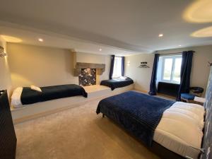 Villas Auberge St Vincent et Diligence 35pers : jacuzzi, salle de jeux : photos des chambres