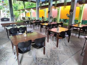 Ferellee Beach Front Inn