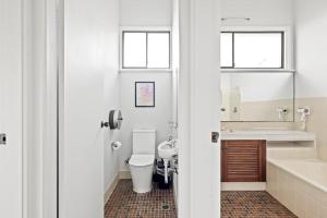 Lovely Double Room - Nearby Transport & Shops - Shared Bathroom