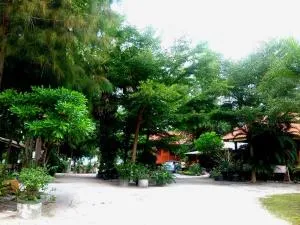 บ้านสนมณีโฮมสเตย์ Bansonmanee Homestay - Khanom