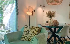 Stunning Home In Rheezerveen With Wifi