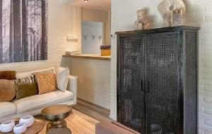 Stunning Home In Rheezerveen With Sauna