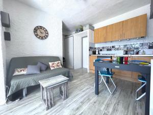 Apt 4-6pers-piscine-parc arboré