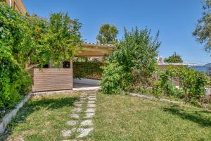 Tasoula Studio with garden view