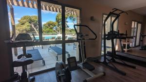 Appartements Cote Golf, bel appartement RDC avec terrasses dans Golf, piscine, tennis, a 5mn de l'Isle sur la Sorgue : photos des chambres