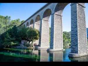 Appartements Cote Golf, bel appartement RDC avec terrasses dans Golf, piscine, tennis, a 5mn de l'Isle sur la Sorgue : photos des chambres