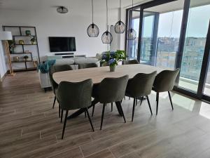 Chardonnay at the beach