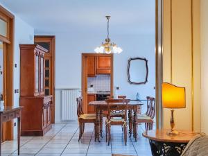 Spacious Apartment a few steps from the Beach