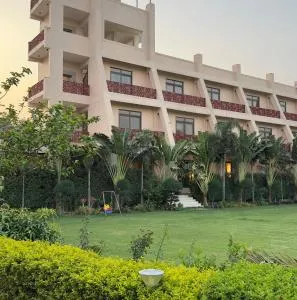 Kashi Anandam, Signature Collection by Eight Continents - Kakarmatha