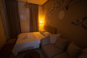 Blossom Cane Apartment