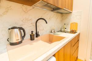 Blossom Cane Apartment