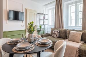 Beautifully renovated apartments at Lesser Town