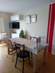 Charmante 2- Zi-Wo mit Dach-Terrasse - 布劳施泰因