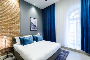 OLD TOWN SNAIL Design Apartments