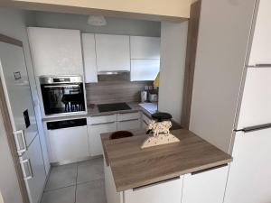 Appartement T2 avec Jardin Privatif et Piscine, à 130m de la Plage - Les Issambres - FR-1-768-41