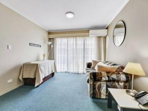 Convenient One-Bedroom Apartment