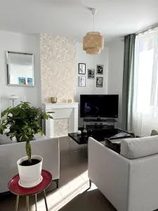 Bel et grand appartement-Proche toutes commodités - Les Routes