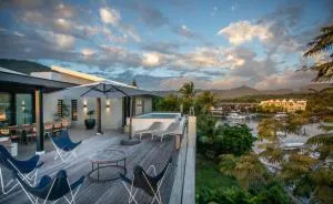 Penthouse Luxueux avec Piscines, Vues Mer et Montagne - Le Morne