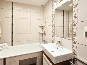 visit baltic - Malczewskiego apartament z 1sypialnią balkonem i bezpłatnym parkingiem ML09