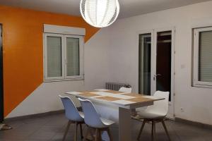 Maisons de vacances Maison spacieuse : photos des chambres
