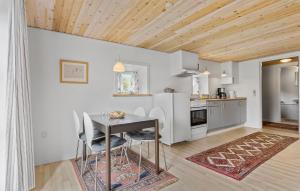 Cozy Apartment In Ranum With Wifi