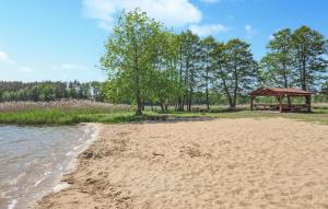 Gorgeous Home In Spore With Wifi