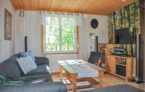 3 Bedroom Gorgeous Home In Årjäng