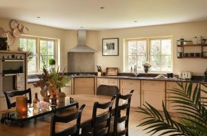 Luxury Interior Designed 4 Bedroom Villa, Kenmare