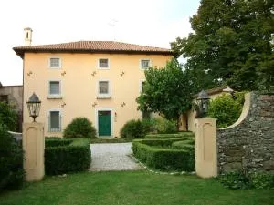 Casa Due Tigli B&B - Medea