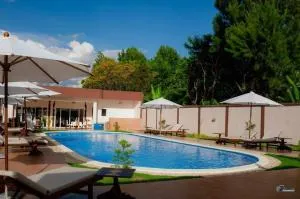 BIRA Hotel - Antanetitelo