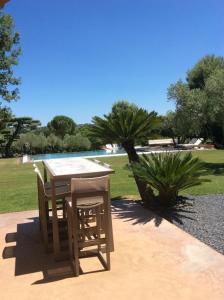 Villas Bastide Languedocienne de Standing - Pezenas LE CLOS DE L-AMANDIER : photos des chambres