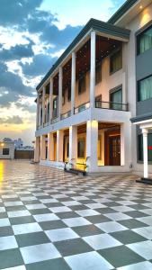 The Girvar Hotel, Barr