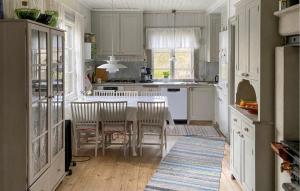 Gorgeous Home In Växjö With Wifi