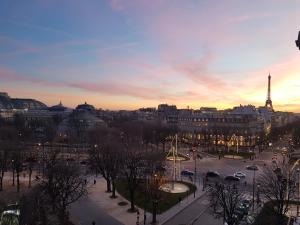 Champs-Élysées Suite Most Amazing view of Paris