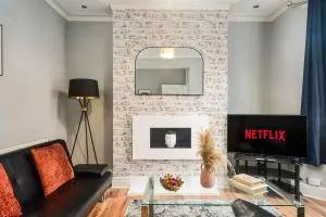 Willow House - 2-Bedroom House In Merseyside! - Birkenhead