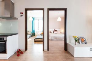 SuperApart Jana Kazimierza 127 Secluded Urban Hideaway with Modern Comforts