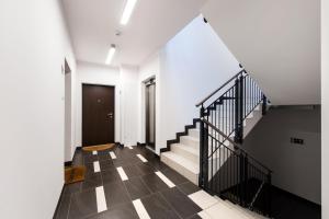 SuperApart Jana Kazimierza 127 Secluded Urban Hideaway with Modern Comforts