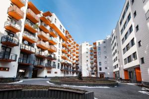 SuperApart Jana Kazimierza 127 Secluded Urban Hideaway with Modern Comforts