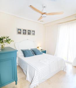 Vistas Increíbles y Confort en 1ª Línea de Playa