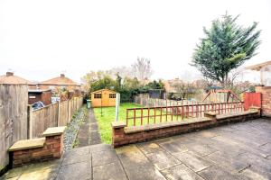 GuestReady - Big 4BR by Horsenden Hill Park