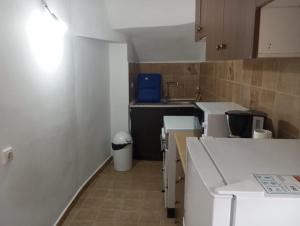 In Mylopotamos Beautiful apartment, good price!