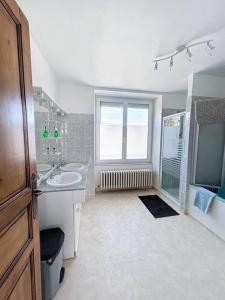 Maisons de vacances BRP Aveyron, Castan House, 5 beds : photos des chambres