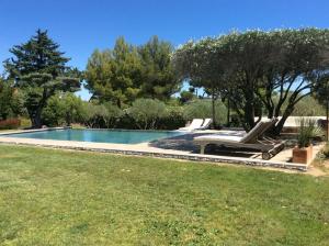 Villas Bastide Languedocienne de Standing - Pezenas LE CLOS DE L-AMANDIER : Villa