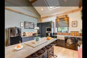 Tank Barn at Brook House, Nestled in the Welsh Hills, a delightful retreat